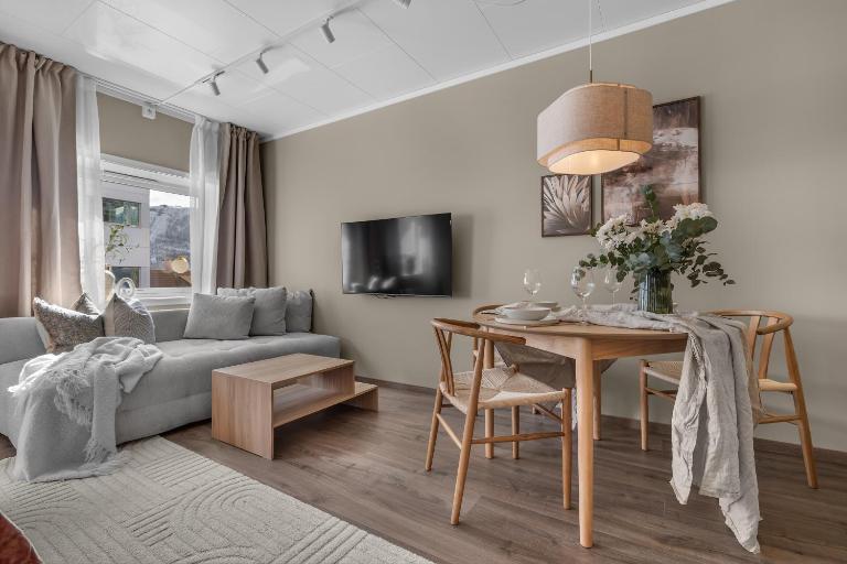 Supercentral city apartment Eik - B&B Tromsø