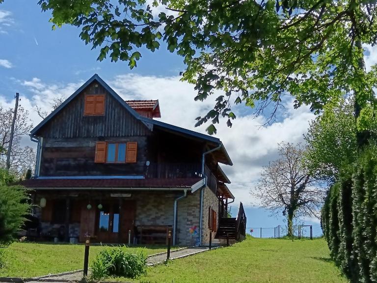 Green Hilltop - B&B Krušljevo Selo