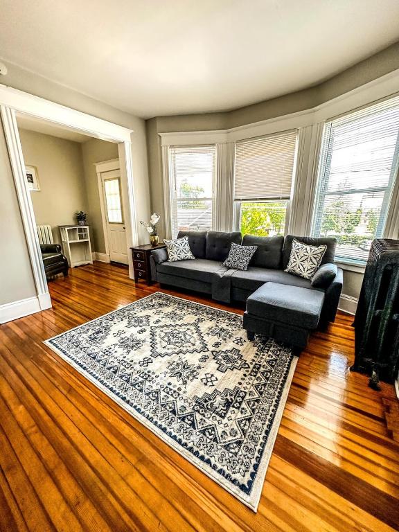 The Red House Albany NY 4 Bedroom Private Apartment - B&B Albany