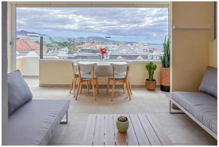 Oceano Residence La Caleta with Sea View & Terrace, 2B - B&B Adeje