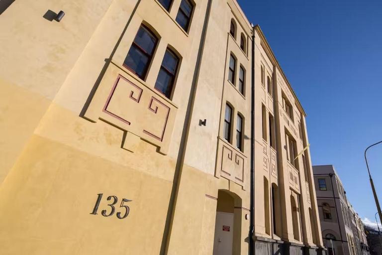 Cumberland Street deluxe apartment No4 - B&B Dunedin