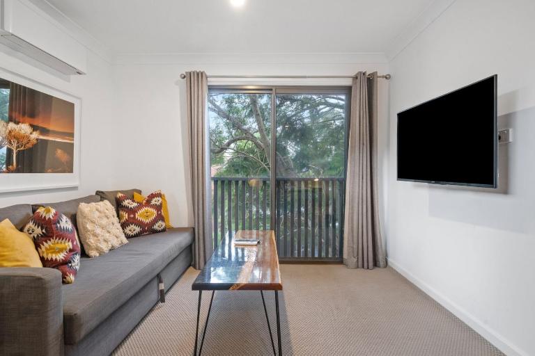 Gorgeous Self Contained Home - B&B Sydney