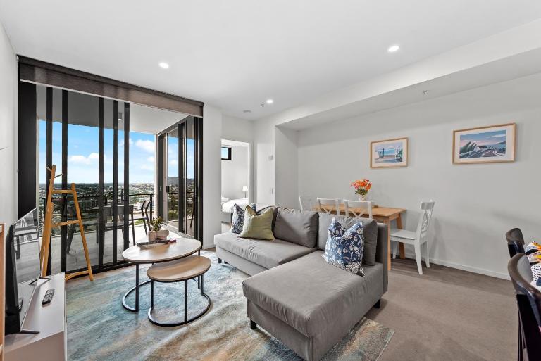 Stylish 1BR - Lv26 with Mountain Views, Pool and Park - B&B Brisbane