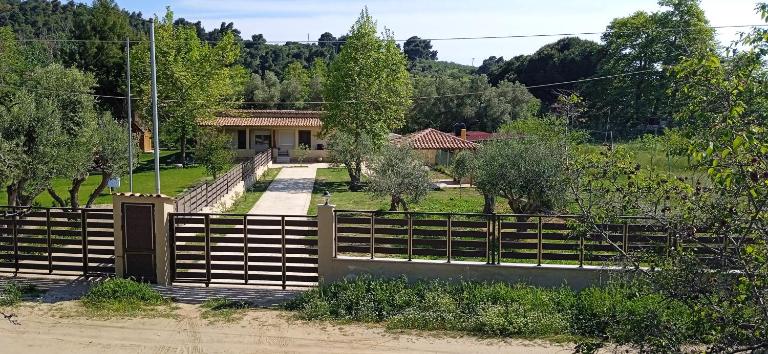 Fish eye - B&B Níkiti