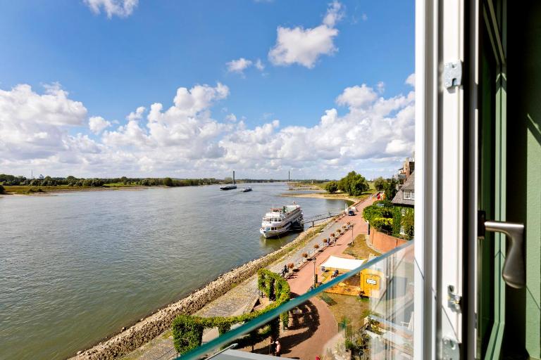 Fährmann im Häuschen am Rhein - Ferienwohnung Rees