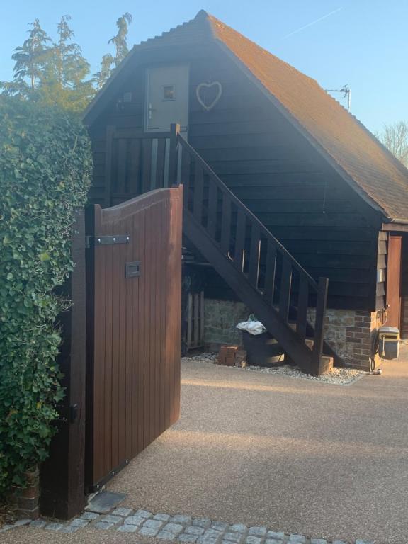 Hewarts Lodge, Brand New Property, 1 Mile From The Beach, 15 Minutes From All Goodwood Events - B&B Bognor Regis