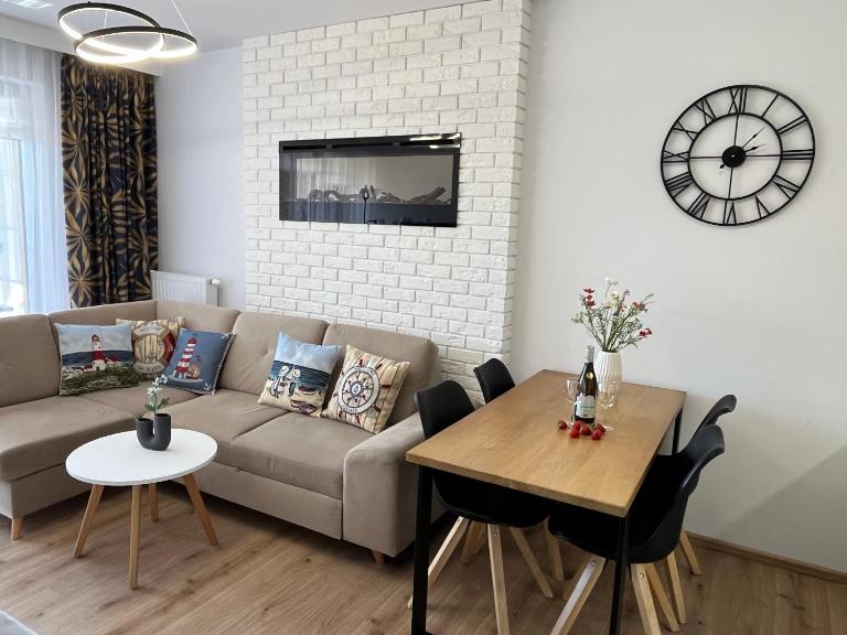 Polanki Park Apartament FALA -kryty basen, sauny, jacuzzi, siłownia i miejsce postojowe w cenie - Ferienwohnung Kolberg