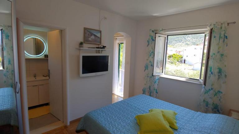 Studio apartment in Bol with balcony, air conditioning, WiFi, washing machine 3634-3 - B&B Bol