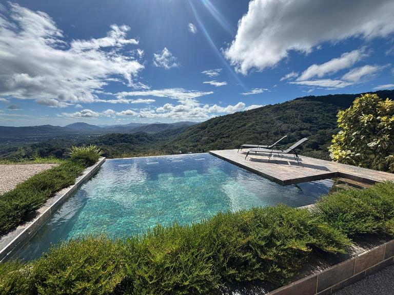 Blue Sky Lodge - B&B Nicoya