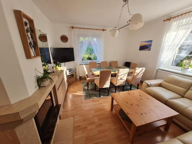 Apartament Leśna z ogrodem - Chambres d'hôtes Szklarska Poręba