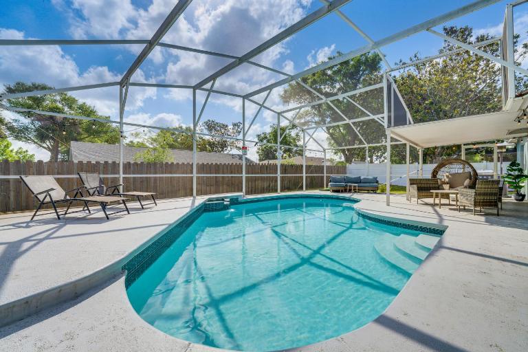 6 Mi to Lake Louisa State Park: Home w/ Pool - B&B Orlando