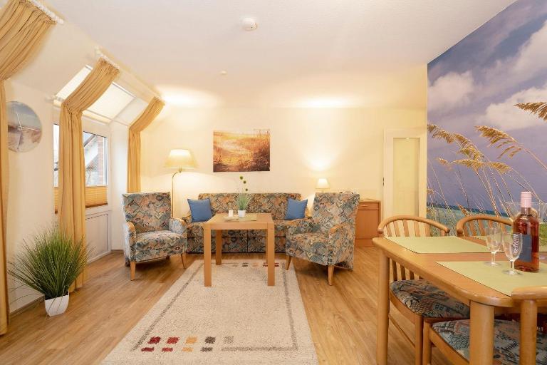 Lindenbuschen 2 Wohnung 5 - B&B Kellenhusen