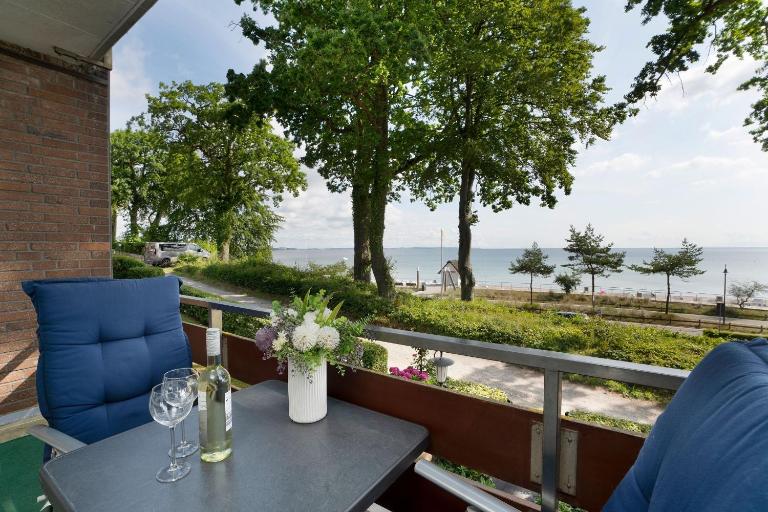 Hang 15 Seeblick 8 - B&B Scharbeutz