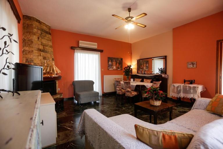 Marousa's Country House 12 minutes from Athens Airport - Chambres d'hôtes Koropí