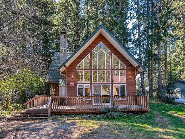 Moose Manor | Hot tub, Wifi, Fireplace, AC - B&B Packwood