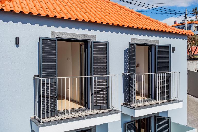 Cocoon House - Bed and Breakfast Canhas