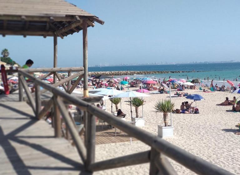 Playa Fuentebravia apartament - B&B Puerto de Santa María