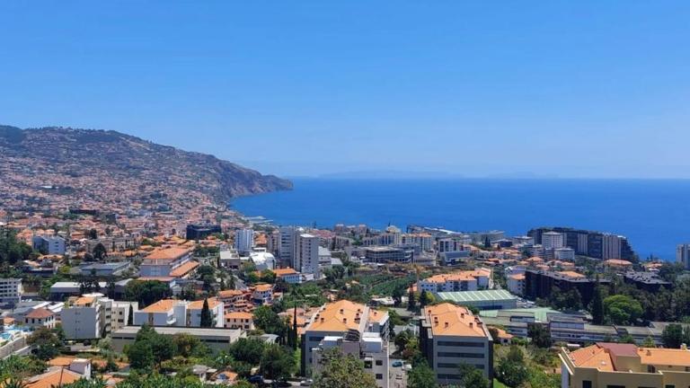 Diamond Ocean View by LovelyStay - B&B Funchal