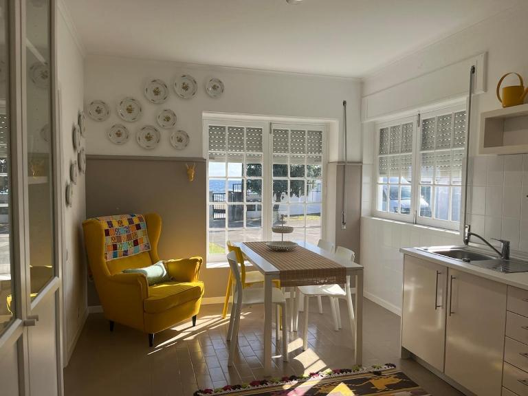 Two Bedroom Apartment R C Porto Martins Pools - Chambres d'hôtes Porto Martins