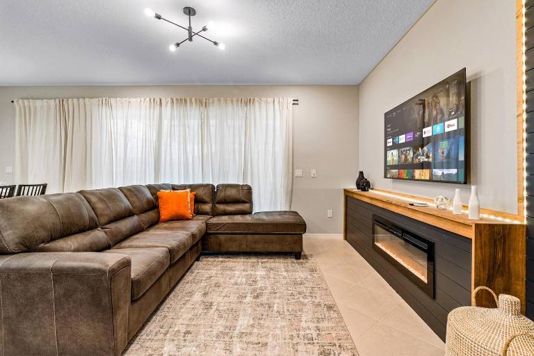 Brand New Charming Home 9 Miles to Disney - B&B Orlando