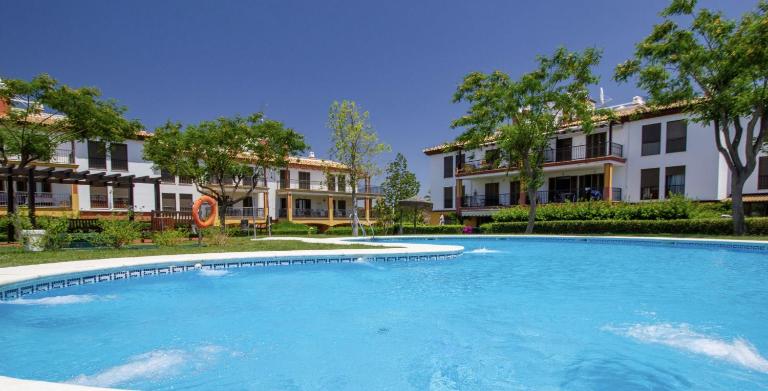 (HEN001) Stunning Garden Apartment - B&B Ayamonte