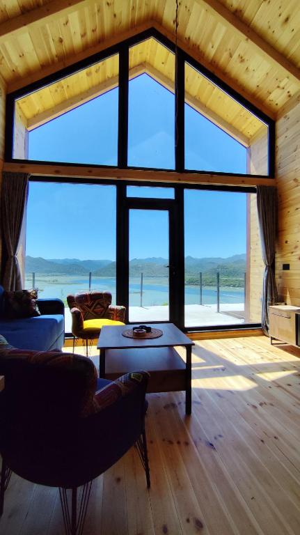Above the Lake - B&B Rogani