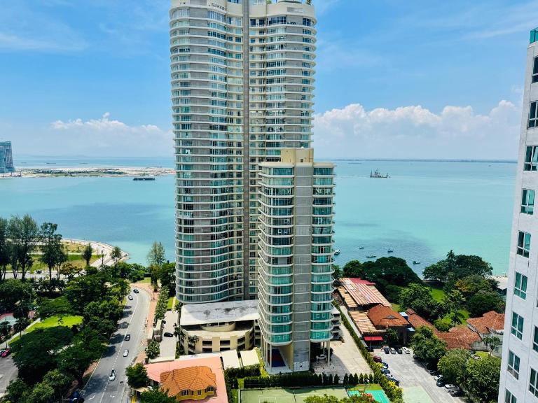 Mansion One by Hejmo Suites - B&B George Town