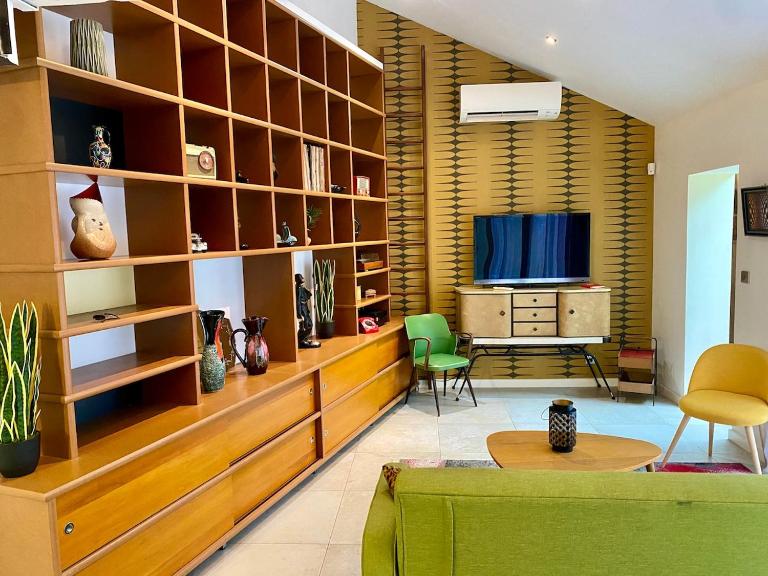 Atypical 5-person house with patio, downtown, air-conditioning - Chambres d'hôtes Aix-en-Provence