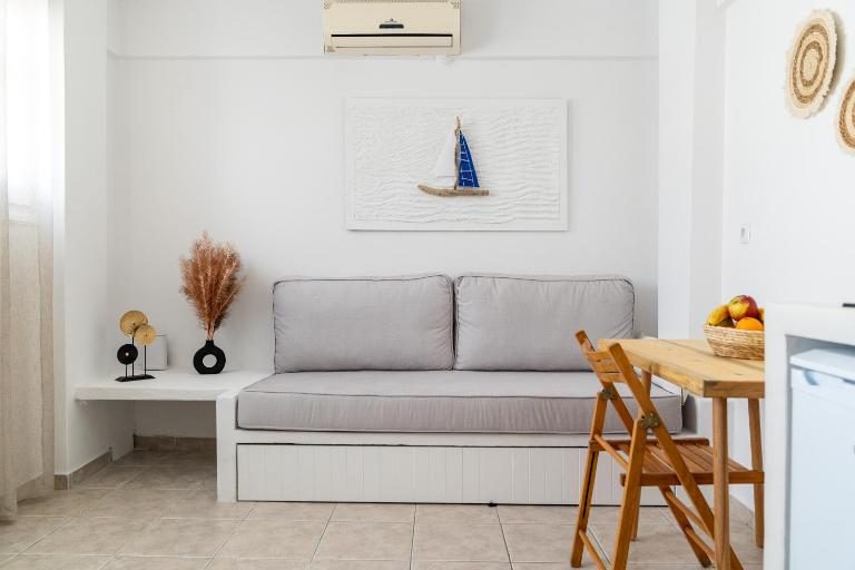 Trouhalos Apartment - Ferienwohnung Livádion