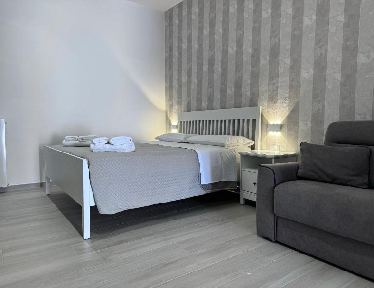 Home-Carrara - B&B Napoli