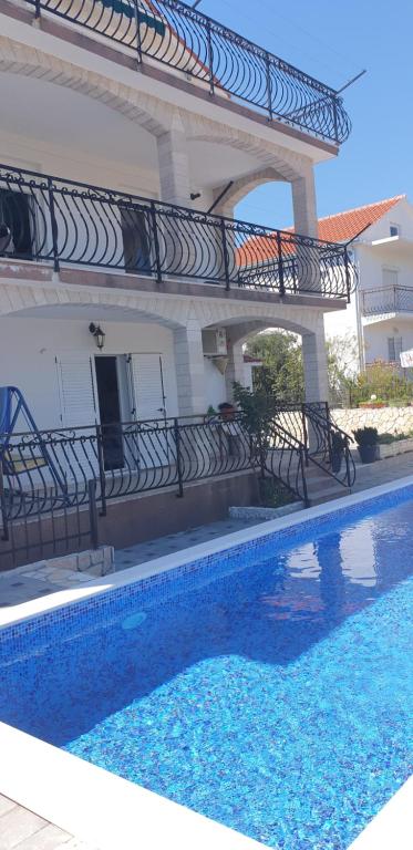 Apartments Slavica Trogir - B&B Traù