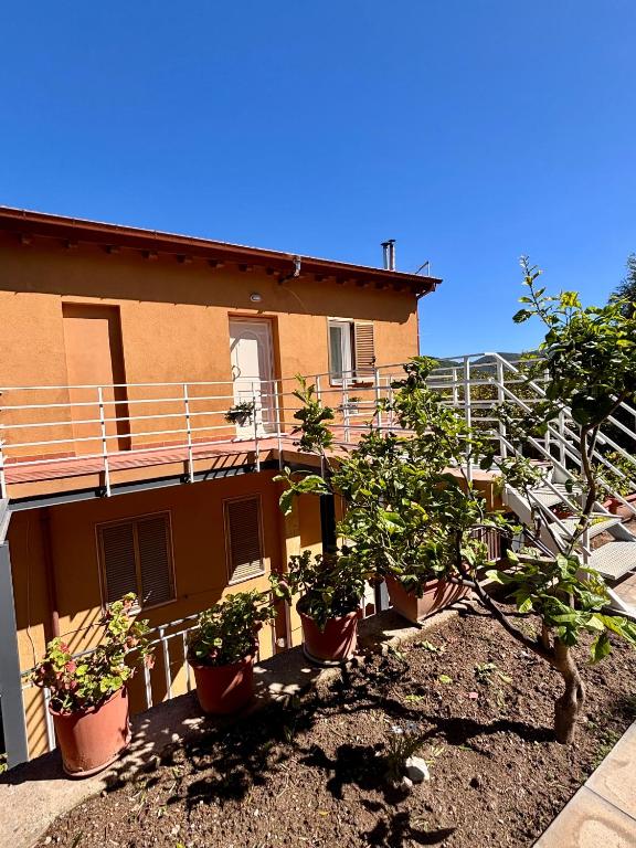 BRES House - B&B Porto Santo Stefano