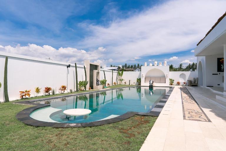 Villa Maison Blanche - Bed and Breakfast Ubud
