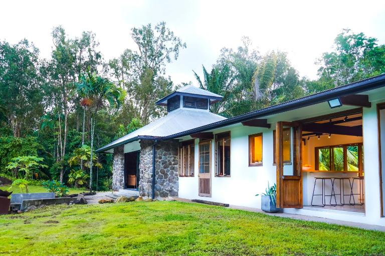 The Lake House - Bed and Breakfast Mission Beach