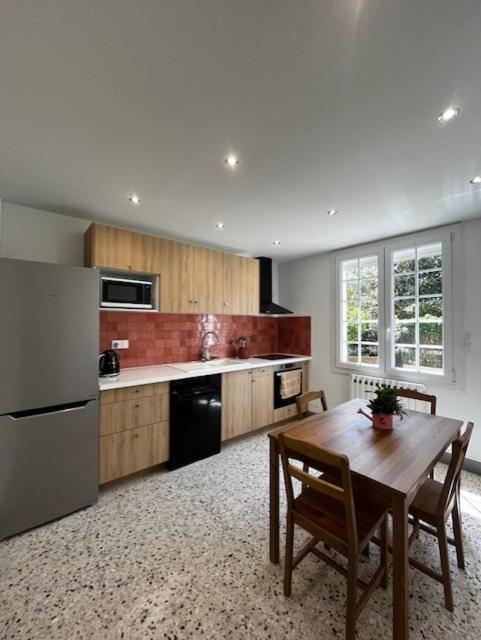 Charmant appartement rénové, à 15 mn d'Avignon et de son festival - Chambres d'hôtes Entraigues-sur-la-Sorgue