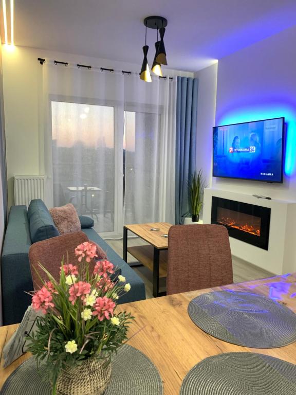 LUX-COMFORT APARTAMENT Klimatyzacja, KOMINEK, Garaż wewn, Balkon od strony ogrodu, Idealna lokalizacja wypadowa, obok sklepy, blisko Galerii Gemini - B&B Bielsko-Biała