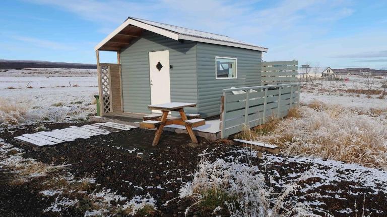Óbót 1 riverside cabin - B&B Egilsstaðir