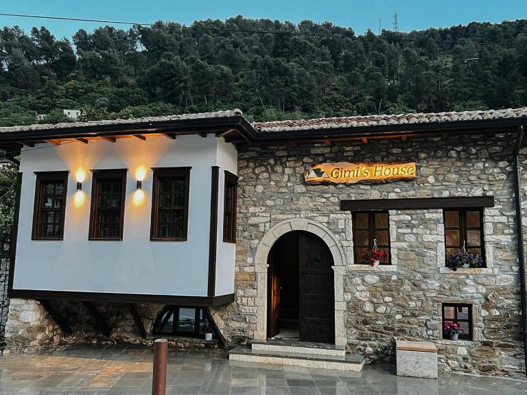 Gimis House Hotel - Ferienwohnung Berat