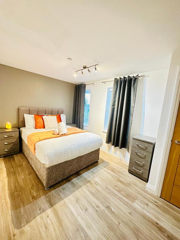 2 Beds Mint drive With Secure car Or Van Park w WiFi-Netflix No Deposit Required - Bed and Breakfast Birmingham