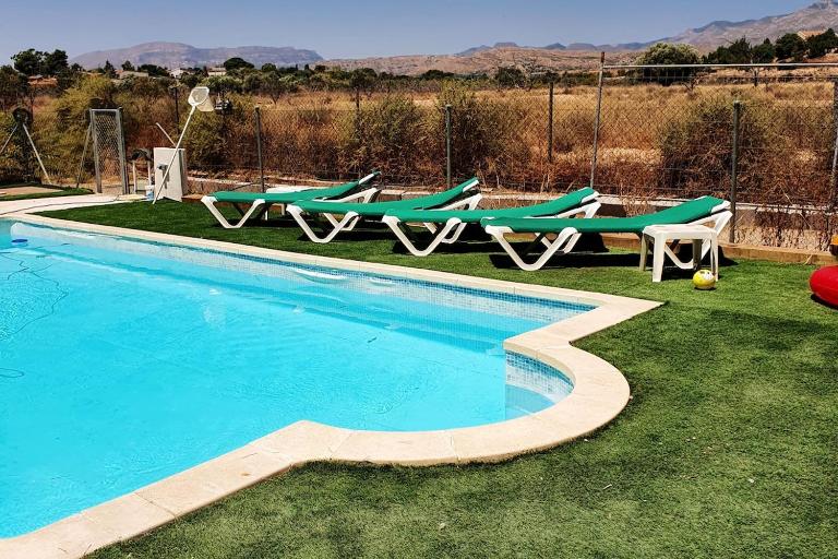 Casa Fenollar Horse & Dog Country Garden - B&B Moralet