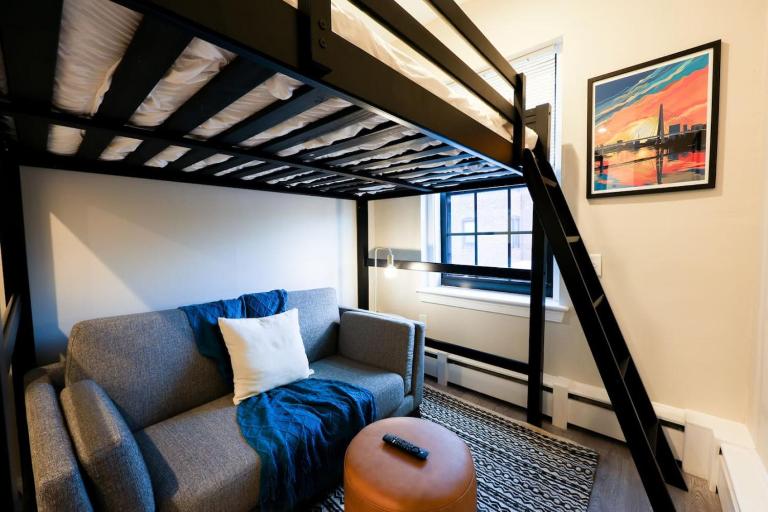 Loft Bed Studio Prudential Area - B&B Boston