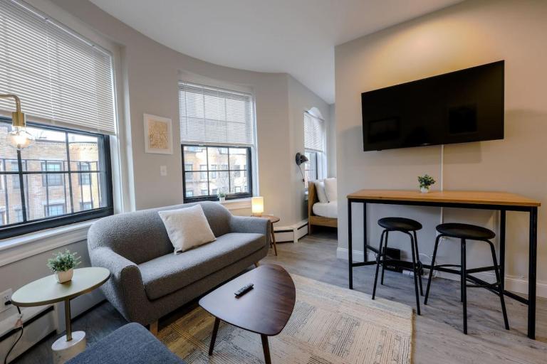 Spacious Studio Prudential Area - B&B Boston