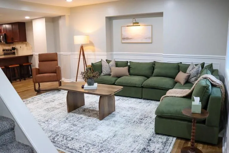 The Home Away From Home - B&B Akron