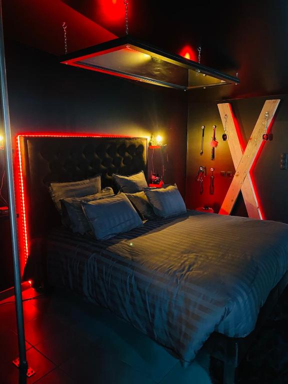 Love room Spa nuits secrètes - B&B Écuires