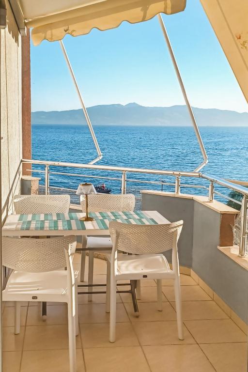 Susy Sea View Apartment - Chambres d'hôtes Saranda