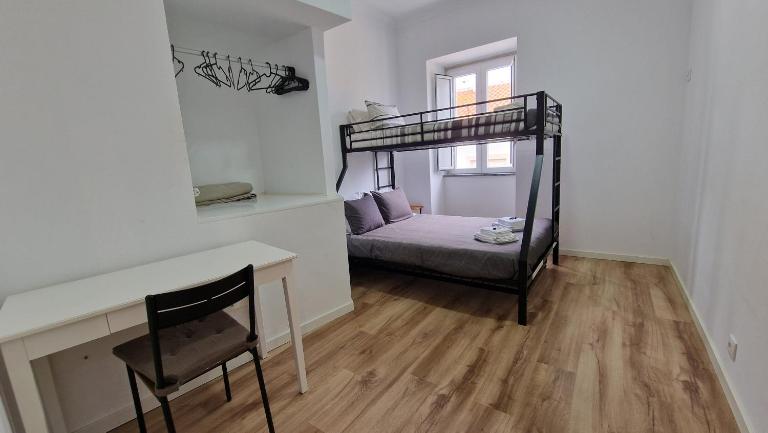 Wolley Peniche GuestHouse 4 - B&B Peniche