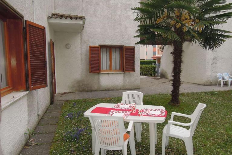 Villa with garden close to Bibione beach - Beahost - B&B Bibione