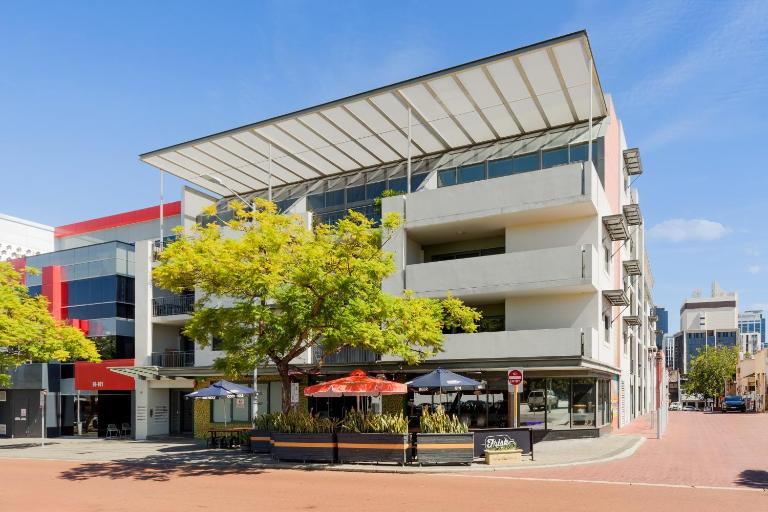 Central Perth city penthouse apt in Northbridge - Bed and Breakfast Perth