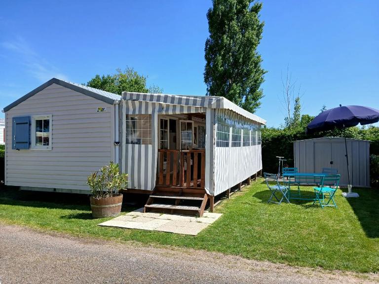 Bungalow charmant à Meschers-sur-Gironde avec piscine partagée - B&B Meschers-sur-Gironde
