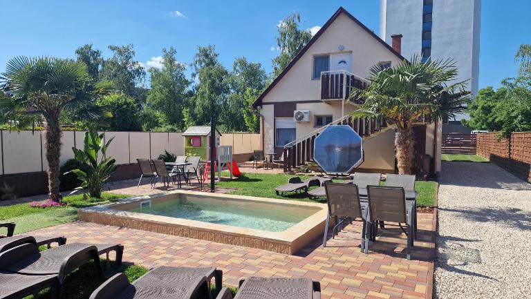 Napsugár Villa "A" - B&B Siófok